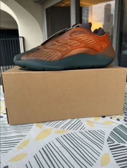 Yeezy 350 Copper fade - Size 9