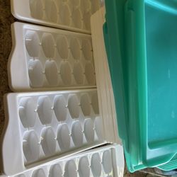 Set of 10 Oxo tot baby food freezer trays