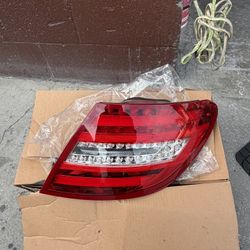 Mercedes Taillights 