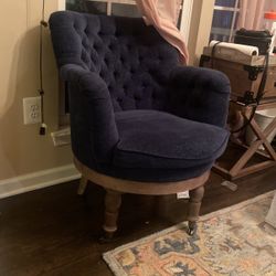 Cushioned Chair 