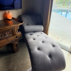 Chaise Lounge 