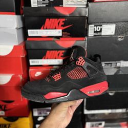 Jordan Red Thunder 4s size 11 USED
