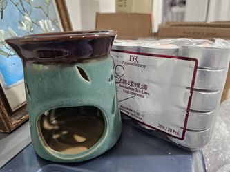 New, Scent warmer, tea lights and fragrance set. 