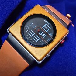 Casio Orange Futurist Digital LA-2001 Unisex Grail Watch
