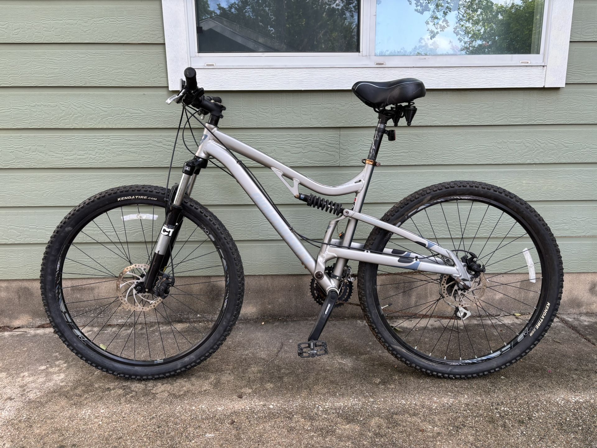 Diamondback Mountain Bike 5’10-6’1 Recoil 29