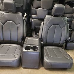 BRAND NEW BLACK LEATHER BUCKET SEATS WITH CONSOLE 