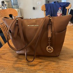 Michael Kors Saffiano Brown Leather Shoulder Bag Tote Purse w/ Gold Metal Accents Some Wear From Use