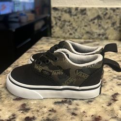 Brand New Baby Vans Size 4
