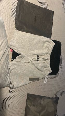 1977 essential shorts size S