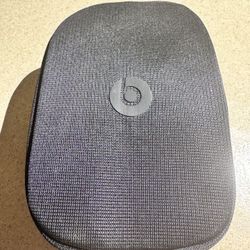 Beats Solo 4 