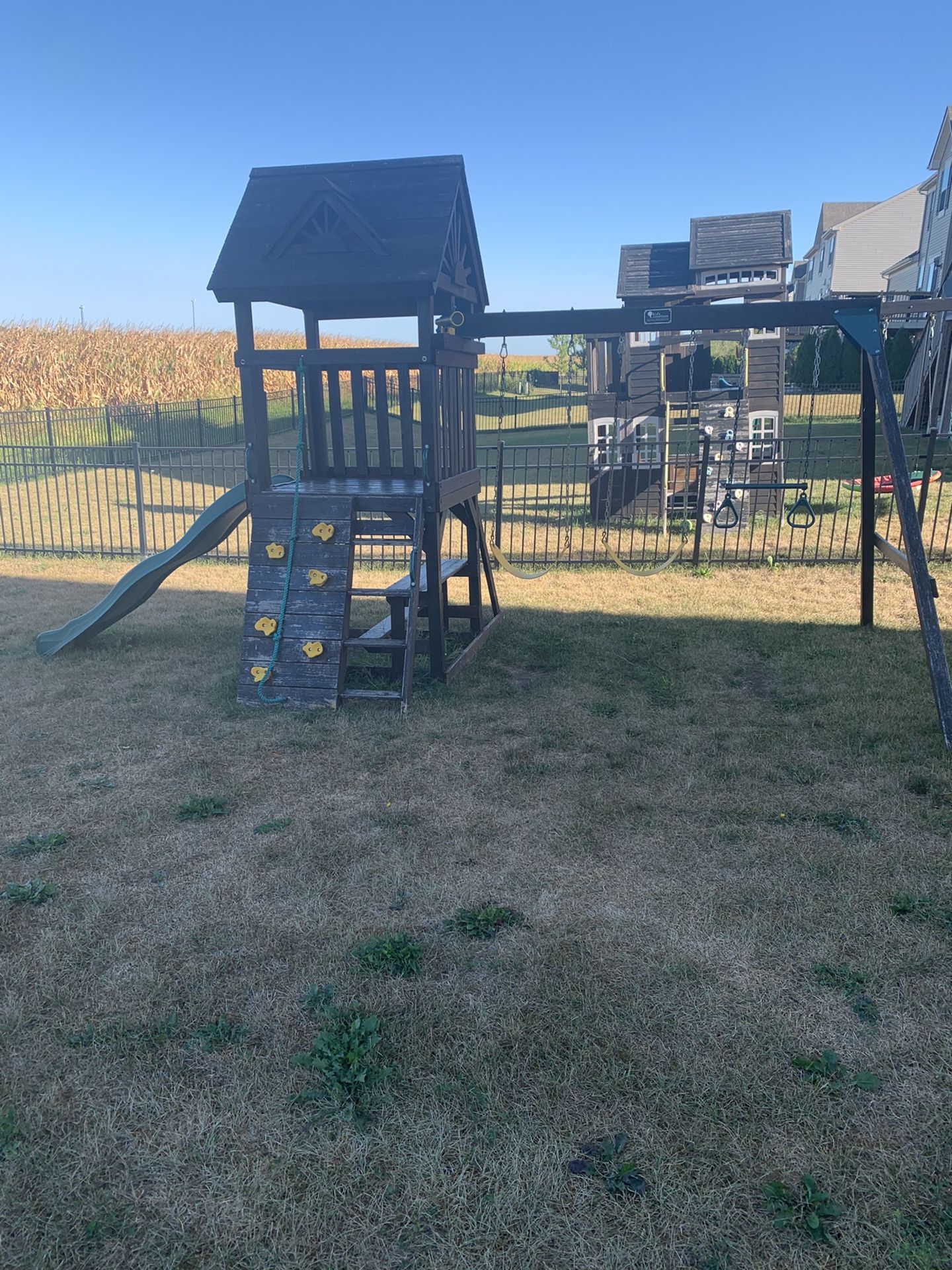 5 year old swing set in good condition