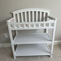 Grace changing table