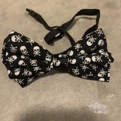 Skull Bow Tie