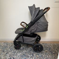 Nuna Stroller & Pipa Car Seat With Travel Base