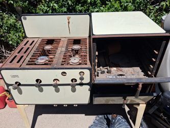 Vintage Antique 1930s Coleman Instant-Gas Double Oven Stove