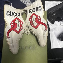Gucci Shoes 