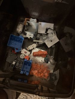 misc electracal stuff and 2 -220 plugs