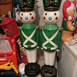 Christmas blow mold Soldiers 2