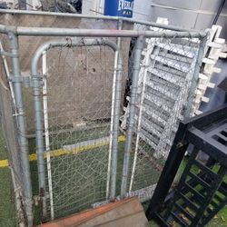 Dog Chain link Cage In Good Condition $300