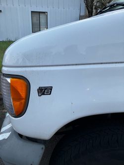 2002 Ford E-250