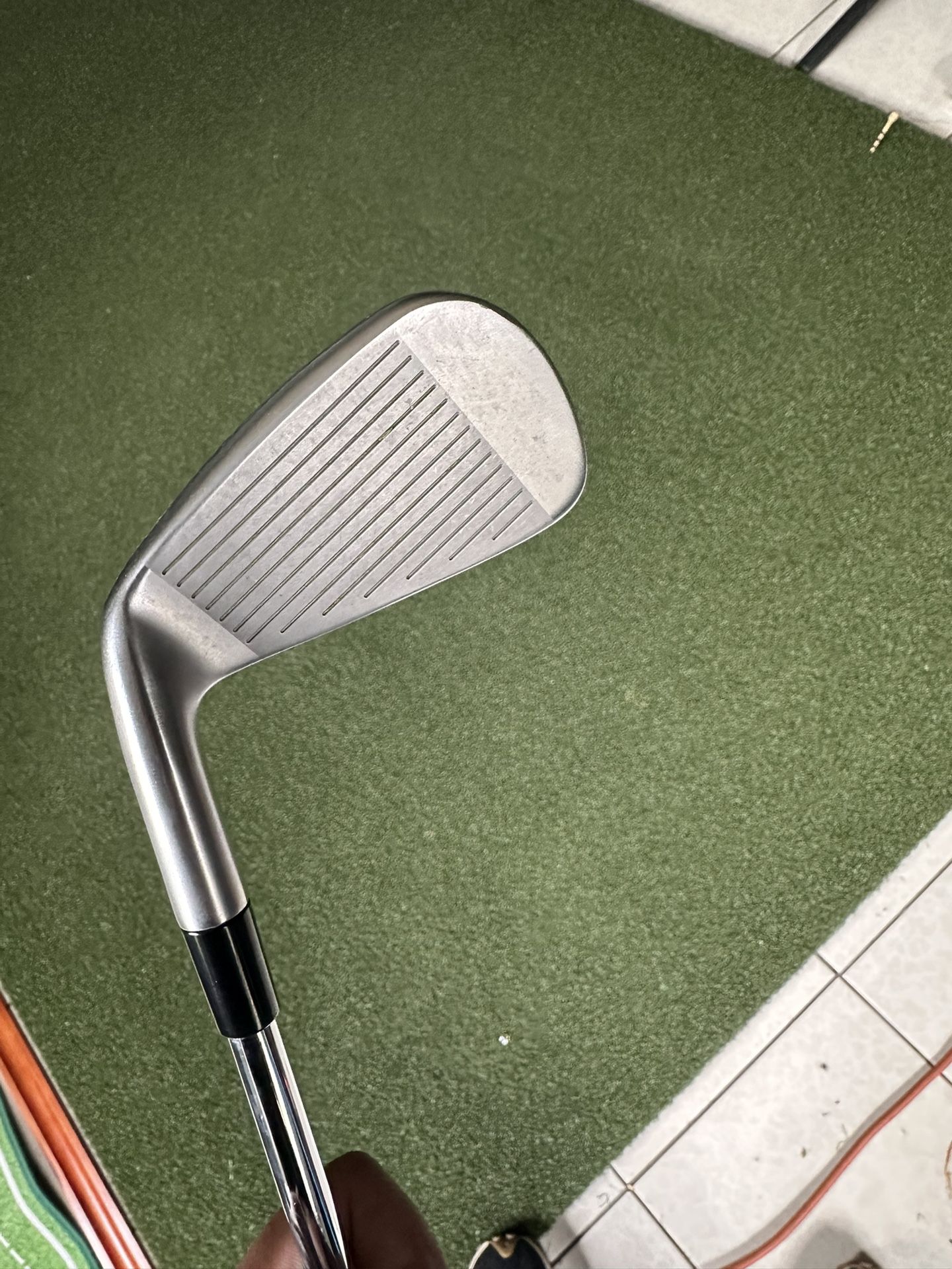 taylormade p790 4i almost new, DG shaft 95 r300 (reg flex)