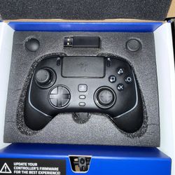 Wolverine Pro V2 PS5 Controller 
