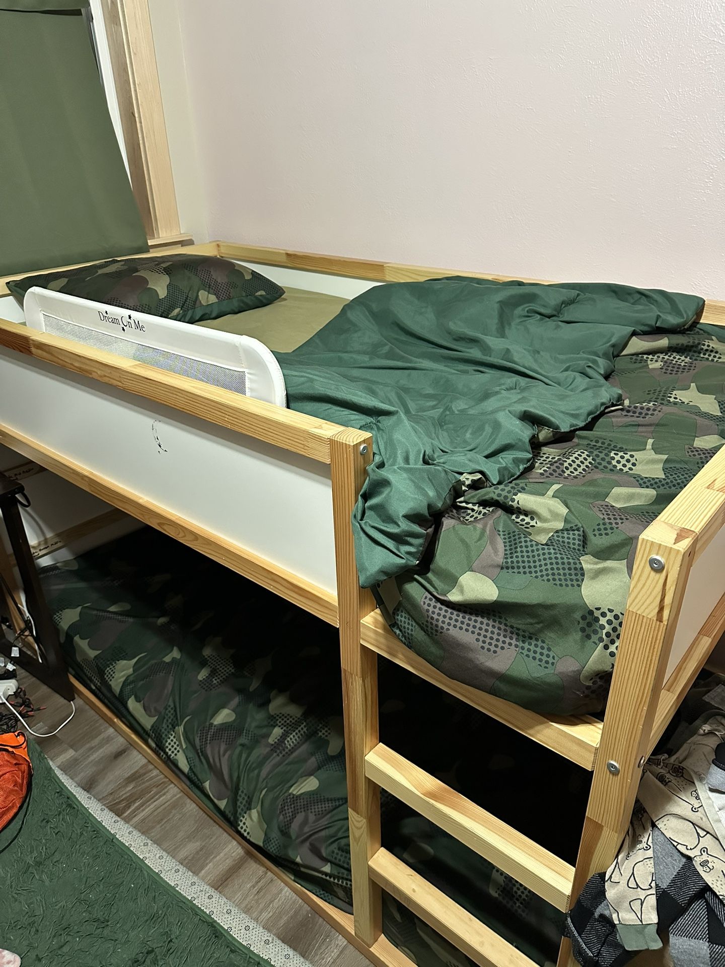 Bunk Bed With Mattress And Sheets