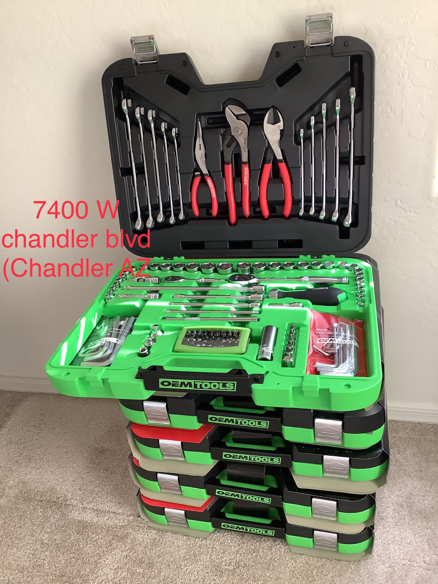 121 Pc Tool Set (In Stock)  Check All Pictures. 