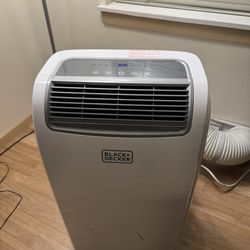 BLACK+DECKER Portable Air Conditioner (6,000 BTU) $350 OBO
