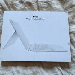 Magic Keyboard Folio for iPad 10.9-inch - White