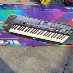 Yamaha electric keyboard psr-78