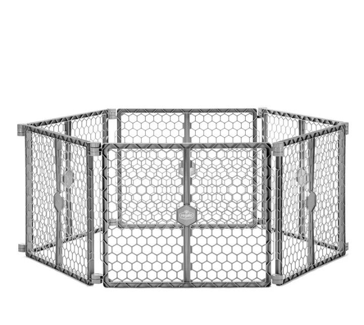 Regalo 2-in-1 Play Yard