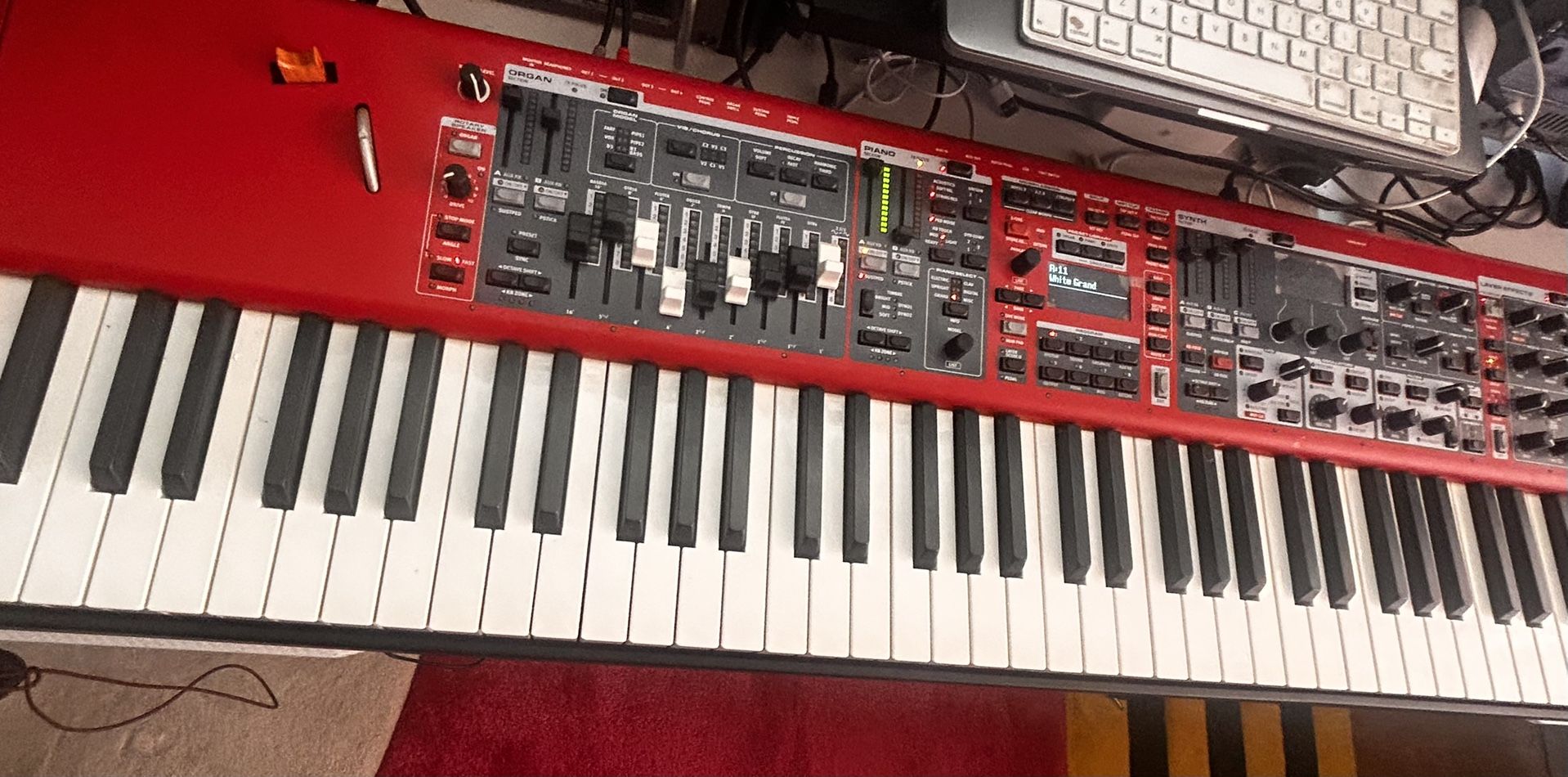 Nord Stage 4 HA88 Hammer Action 88-Key Digital Piano keyboard synthesizer
