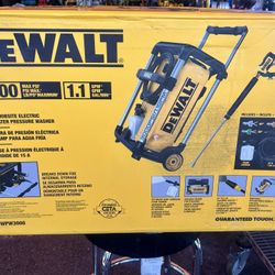 DEWALT 3000 PSI 1.1 GPM 15 Amp Cold Water Electric Pressure Washer with Internal Equipment Storage