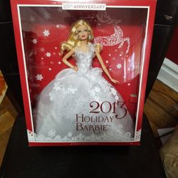 2013 BARBIE COLLECTOR DOLL