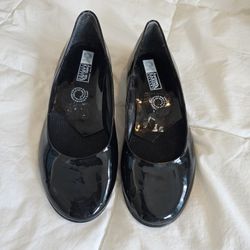 New Girls Size 4 Its A Wedge Heal So Your Child Won't Fall RANCHO&MILL COLTON 