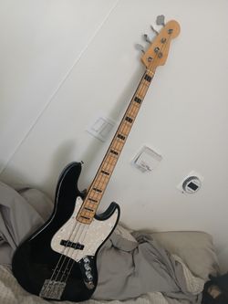 Warmoth /Fender Mij...Geddy LEE BASS......$750
