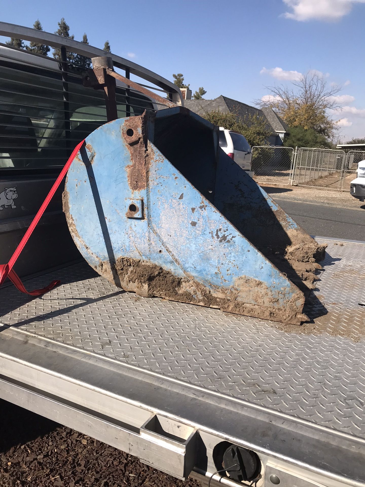 Tractor Bucket 