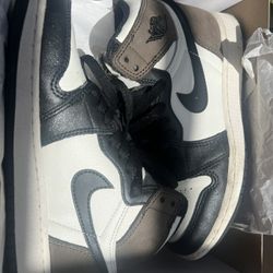 Air Jordan 1 Retro High OG 'Dark Mocha' 4.5Y