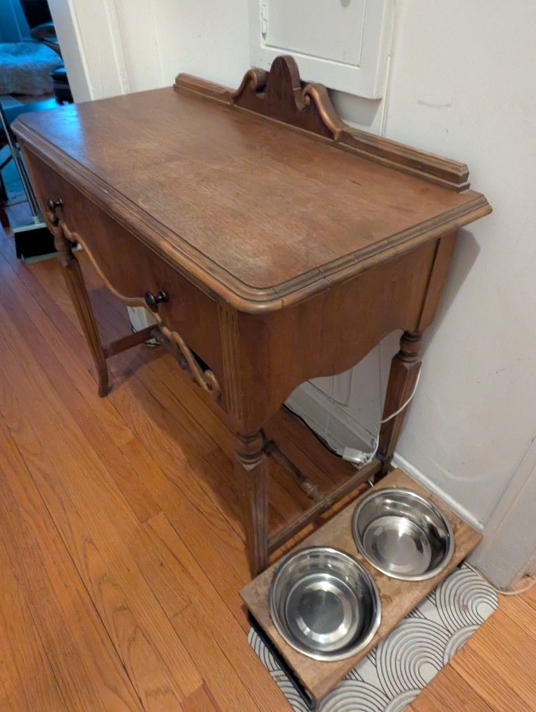 Entryway Table Or Small Desk