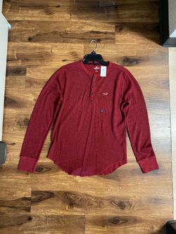 Brand New Men’s Hollister brand Red Sweater Up For Sale