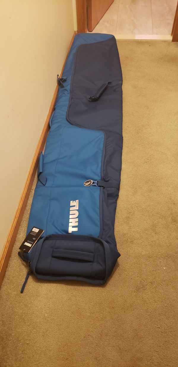Thule Sweden Ski Bag With Wheels for Sale in Seymour, CT OfferUp