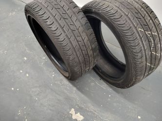 2 tires 235/40/18 Continental all season