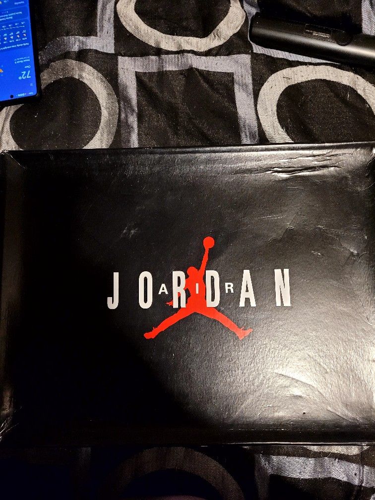 Jordan 9 Retro