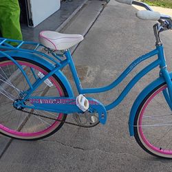Girls Swinn bike