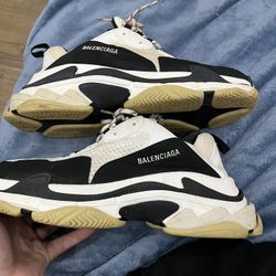 Balenciaga Triple S Sneaker 'White Black'