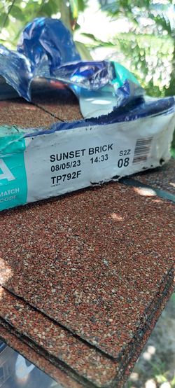 Roof shingles