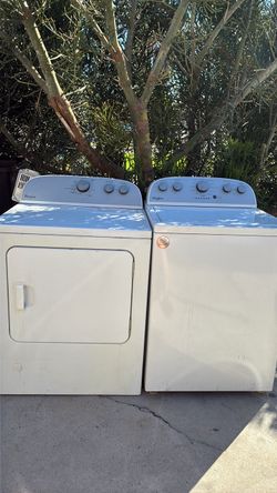 Whirlpool washer and gas dryer set