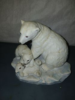 Masterpiece porcelain endangered species polar bear and cubs 1993