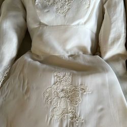  Vintage  Wedding Dress Size 2/4 Wedding Dress